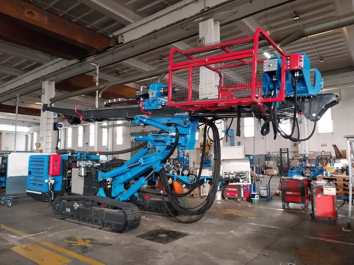 Embarque na Itália do mais novo equipamento Soilmec modelo SM14 ano 2025.